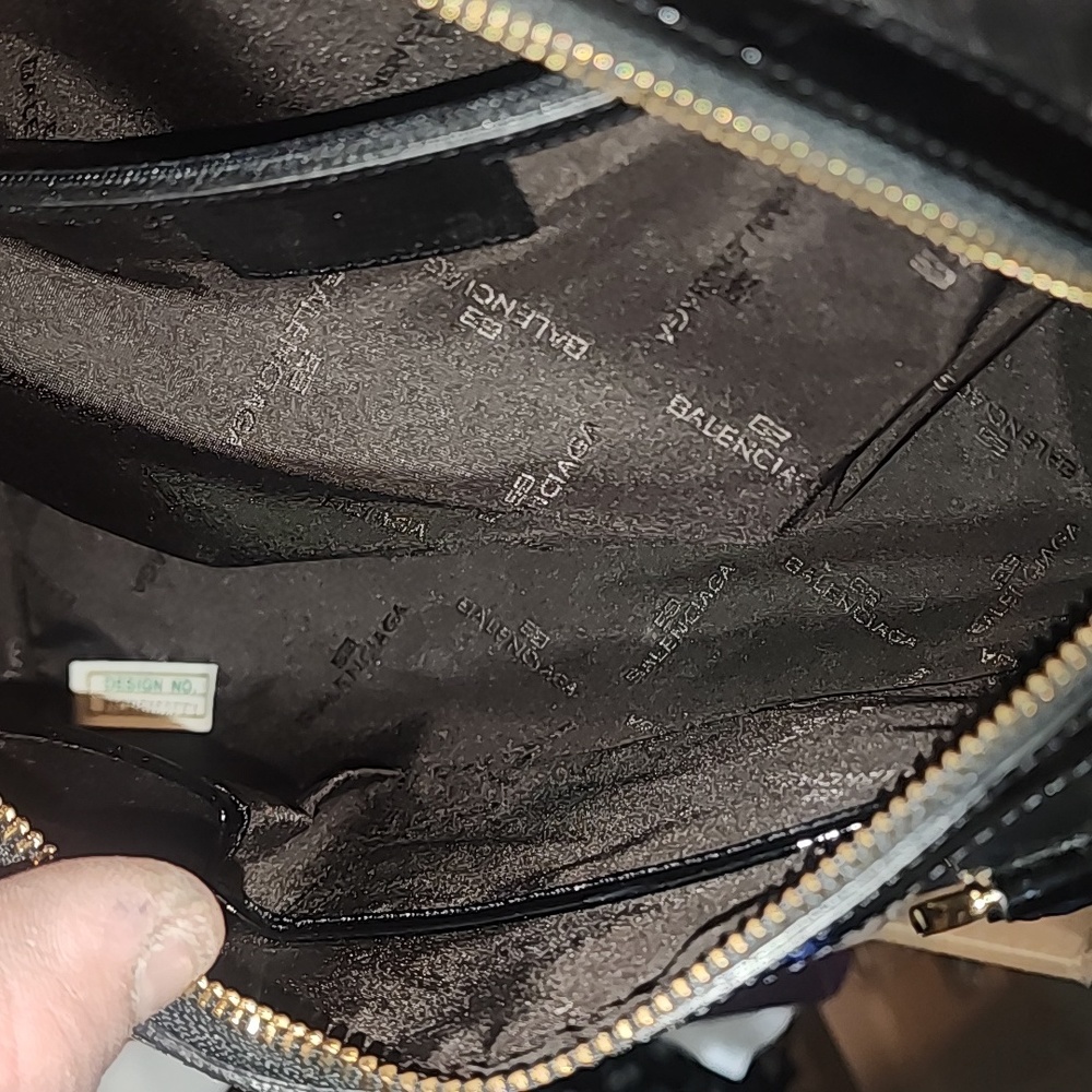 Balenciaga Paris Boston bag like new without original box. - Picture 6 of 10